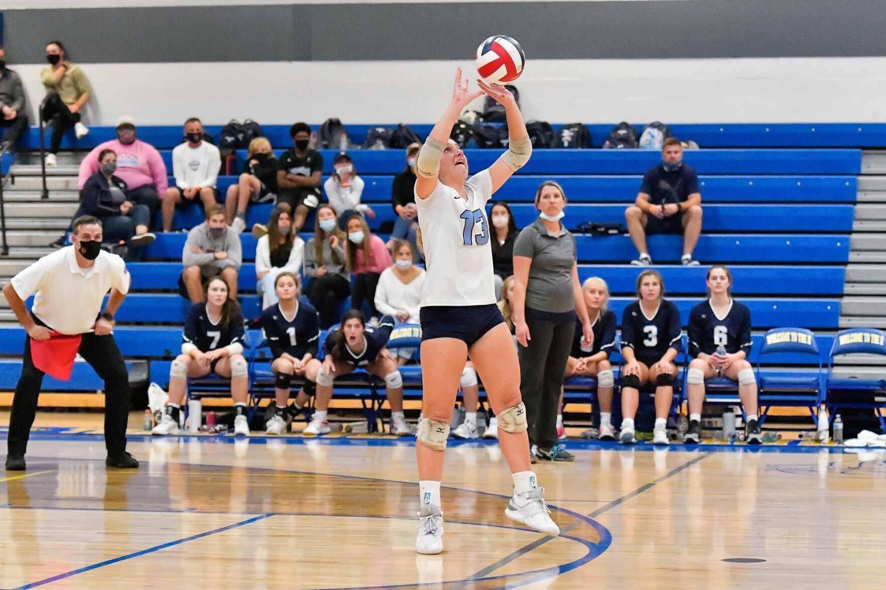 10/31/20 - Girls Volleyball - C5 quarter - Francis Howell vs St. Dominic
